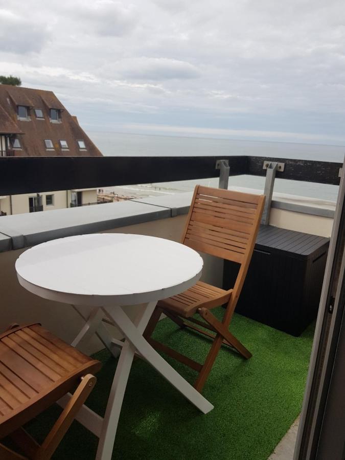 Appartement Liza 2 Pieces Vue Mer A Cabourg Exterior photo